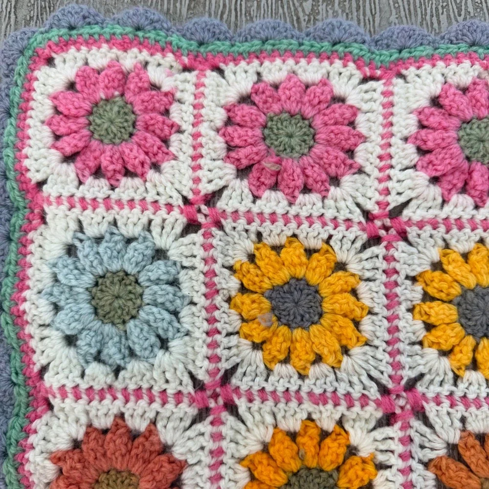 Handmade Crochet Granny Square Baby Blanket Floral 3D Sunflowers Pink Blue 19x18